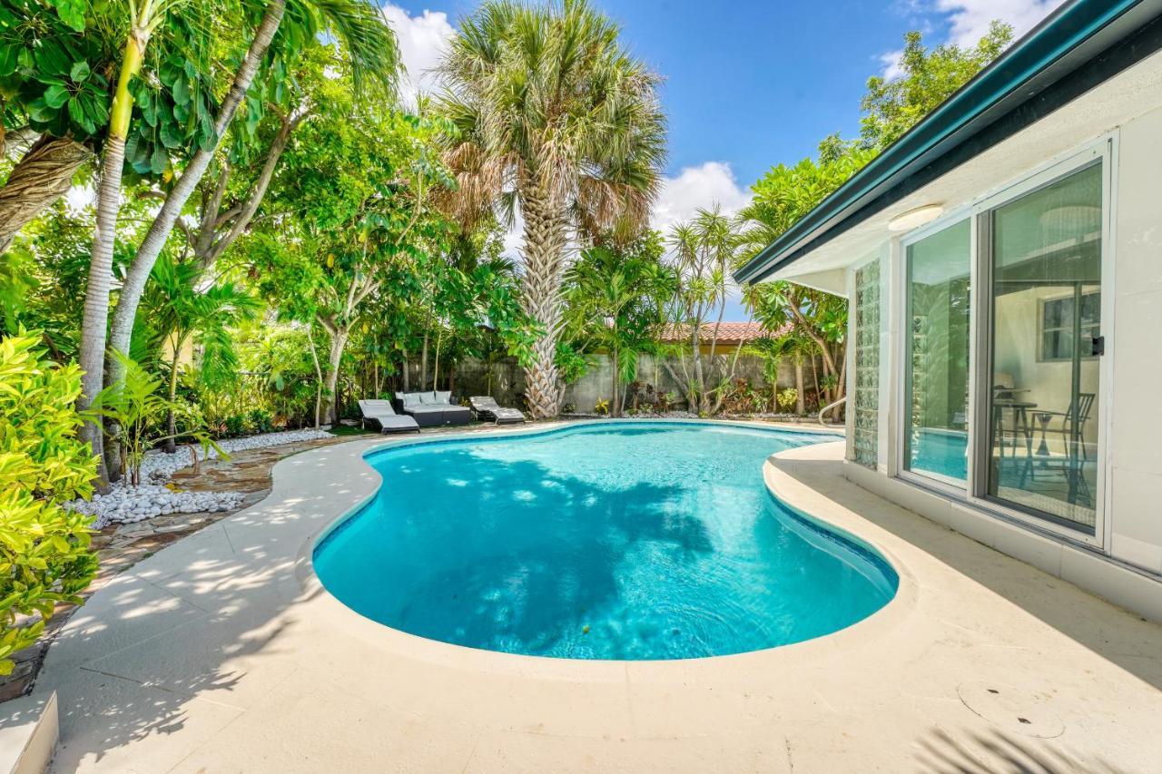 フォート・ローダーデール Luxury Tropical Oasis! Huge Saltwater Pool! 1 Mile To Beach!ヴィラ エクステリア 写真